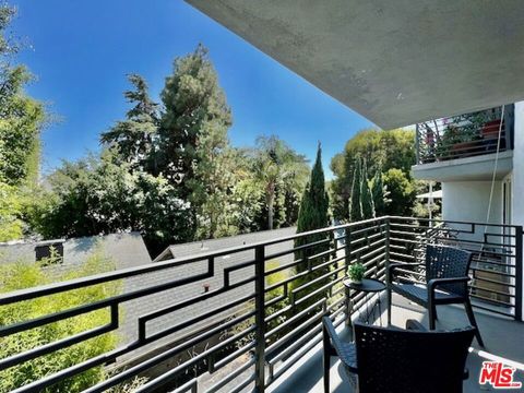 Photo of 1920 Hillcrest Road #8, Los Angeles, CA 90068 (MLS # 25628037)