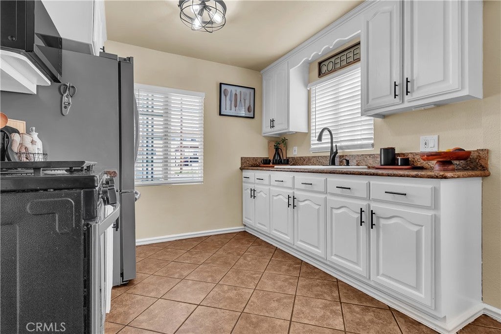 1414 W Shorb