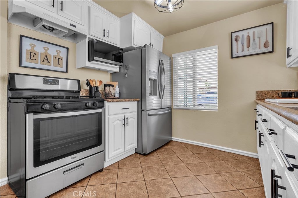 1414 W Shorb