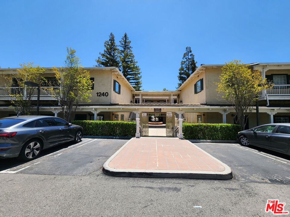 We are proud to present 1240 S Westlake Blvd Suite 211, a rare medical office condo for sale in coveted Westlake Village, CA. The second floor north-facing corner suite is located within the 45,000 sq.ft. Westshore Medical Plaza, a professional environment for medical practitioners. Suite 211 is built out as a psychology therapy office, with separate entrance and exit doors and sound deadening for patient privacy. The unit is comprised of a private waiting area, a large room for therapy practice, a separate office, a private restroom, and excess space for storage or a kitchenette. While the unit is in turnkey condition for a therapist, the space can be reconfigured for other medical uses such as aesthetics, dental, general practice, physical therapy, and more. Suites in the Westshore Medical Plaza rarely come available for sale, with only 4 transactions within the past 5 years indicating the property's desirability. 260 parking spaces are available for the use of patients, practitioners, and employees.