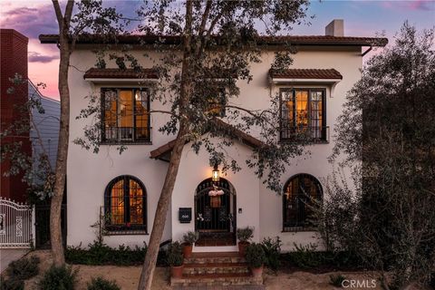 898 S Victoria Los Angeles CA 90005