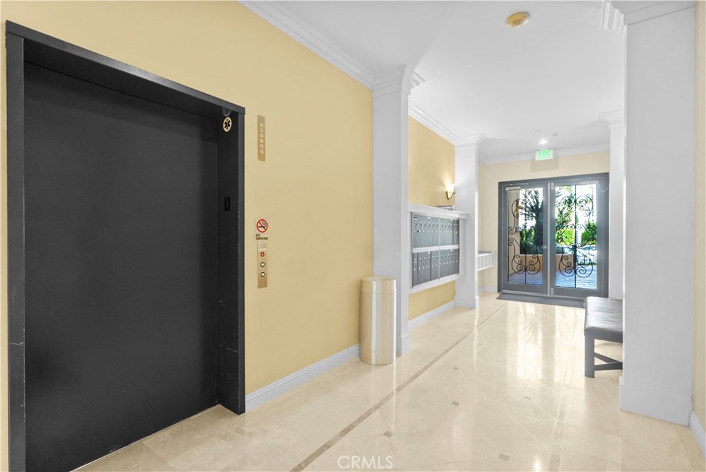 143 N Arnaz Drive 102