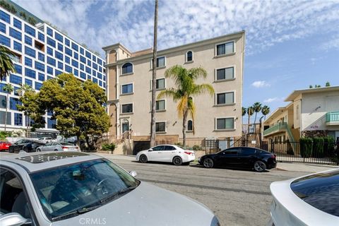 Photo of 1466 Tamarind Avenue #104, Los Angeles, CA 90028 (MLS # GD26029585)
