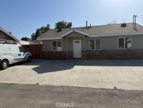 Photo of 5118 Lincoln Ave, Chino, CA 91710 (MLS # TR26022113)