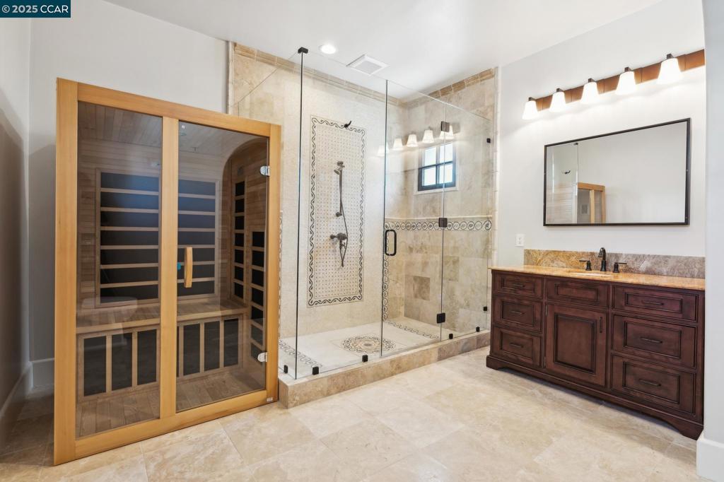 ALAMO RANCH ESTS - Residential