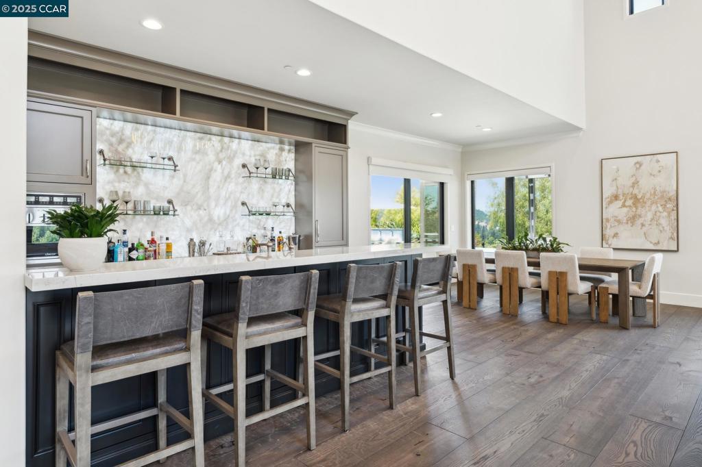 ALAMO RANCH ESTS - Residential