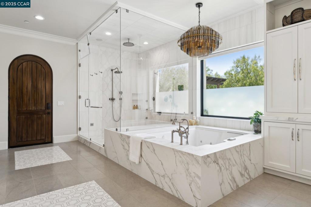 ALAMO RANCH ESTS - Residential