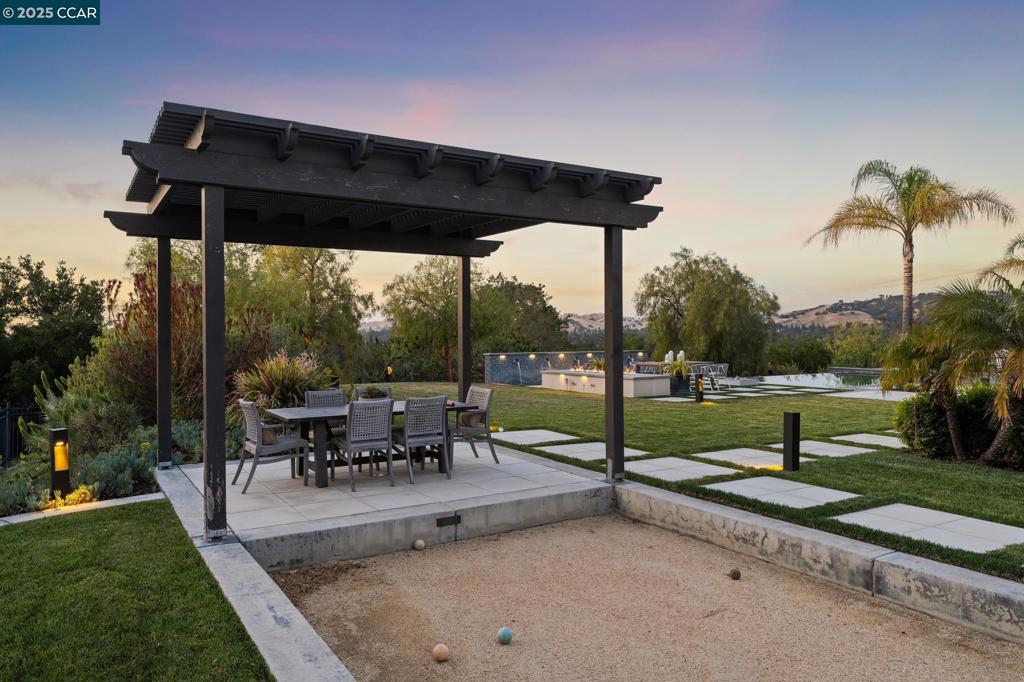 ALAMO RANCH ESTS - Residential