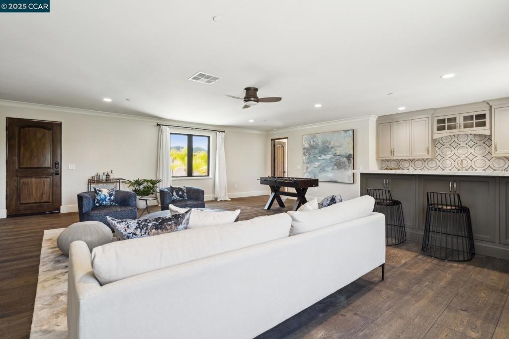 ALAMO RANCH ESTS - Residential