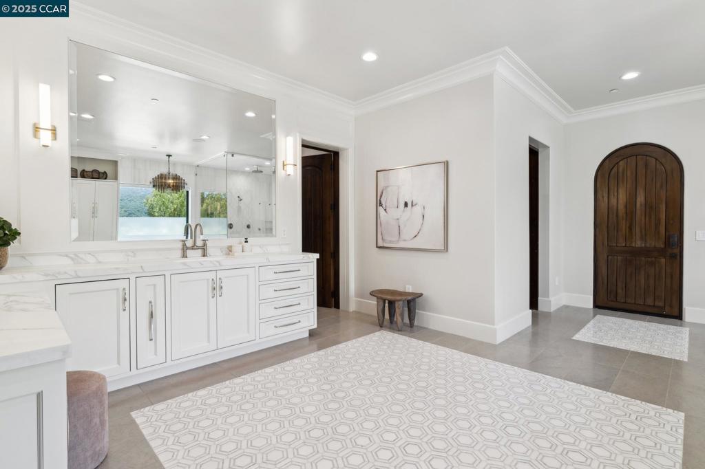 ALAMO RANCH ESTS - Residential