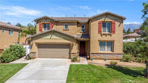 Photo of 658 Winter Pine Street, Beaumont, CA 92223 (MLS # CV26190284)