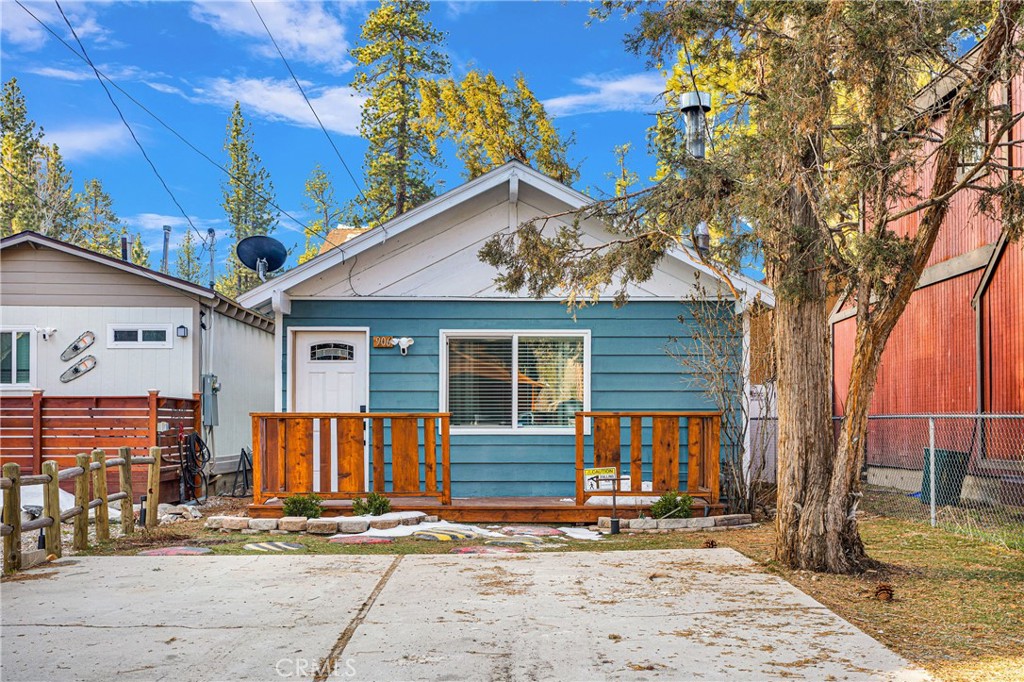 906 W Aeroplane Boulevard