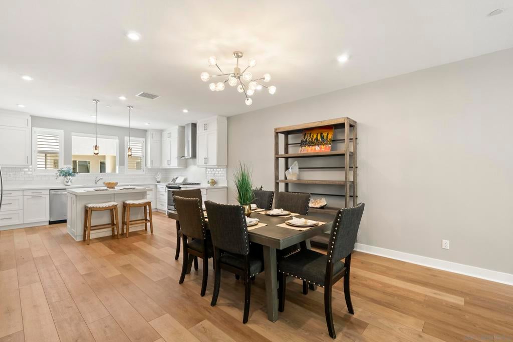 2820 Avella Circle CIR, San Diego CA 92108