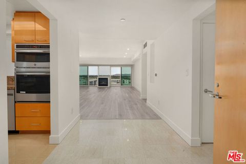 Photo of 13600 MARINA POINTE Drive #1005, Marina Del Rey, CA 90292 (MLS # 26660603)