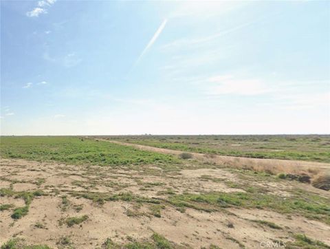 Photo of 50001 77th Street West, Antelope Acres, CA 93536 (MLS # SR26009339)