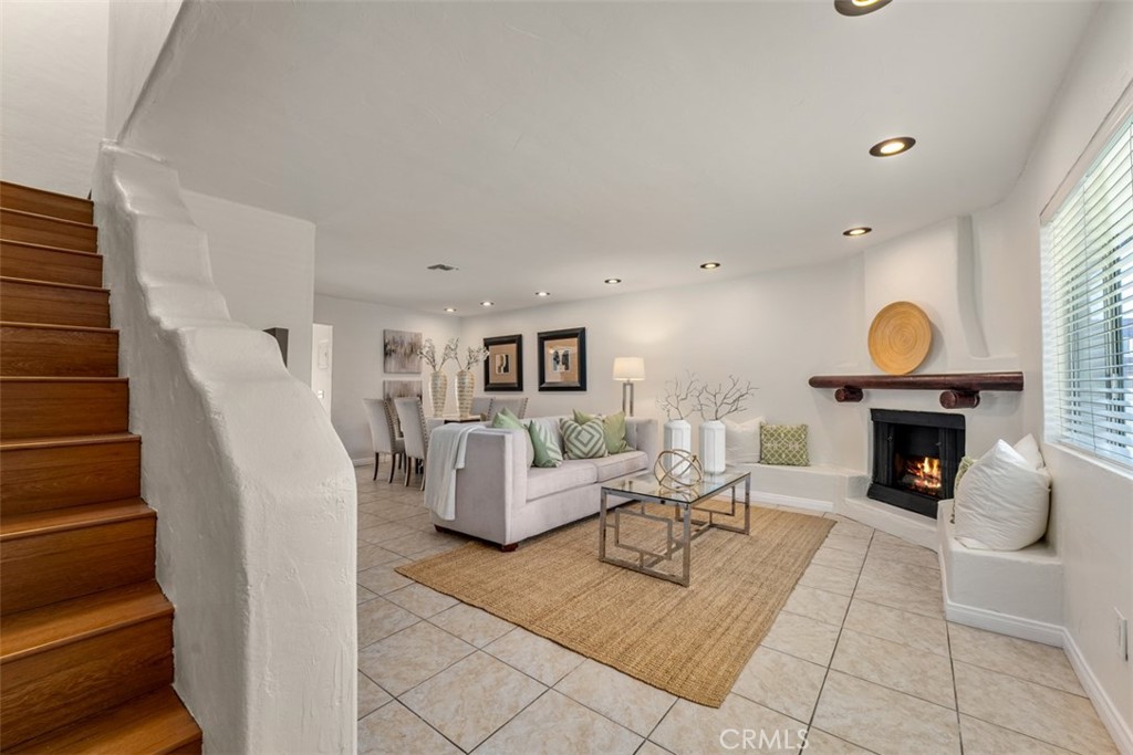 3733 N Harbor Boulevard 14