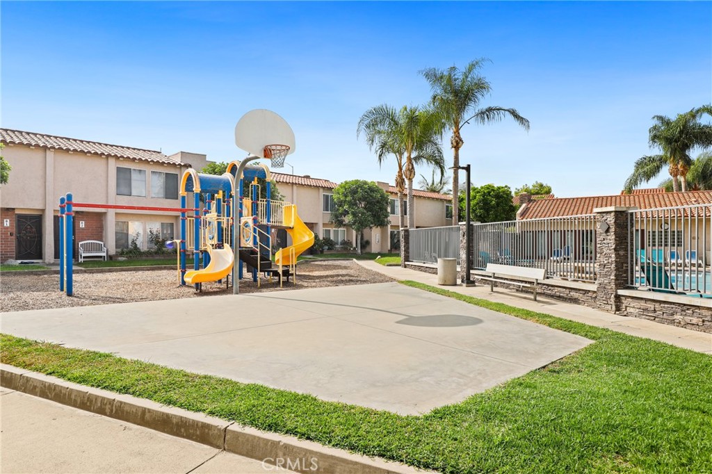 La Veta Monterey (LAVM) - Residential