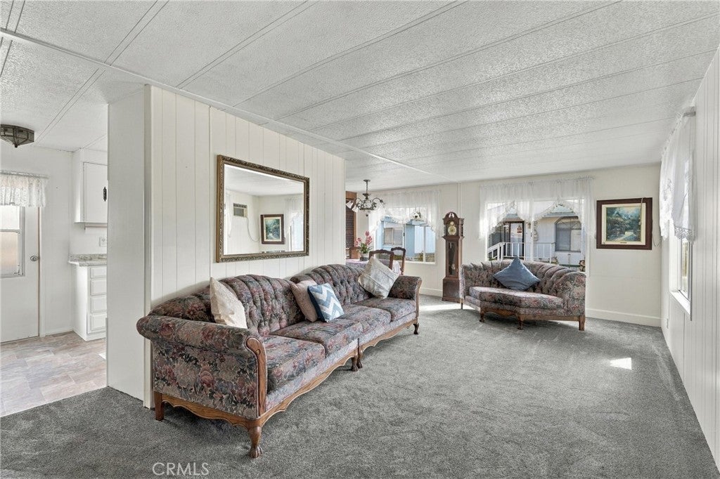 1600 E Clark 31