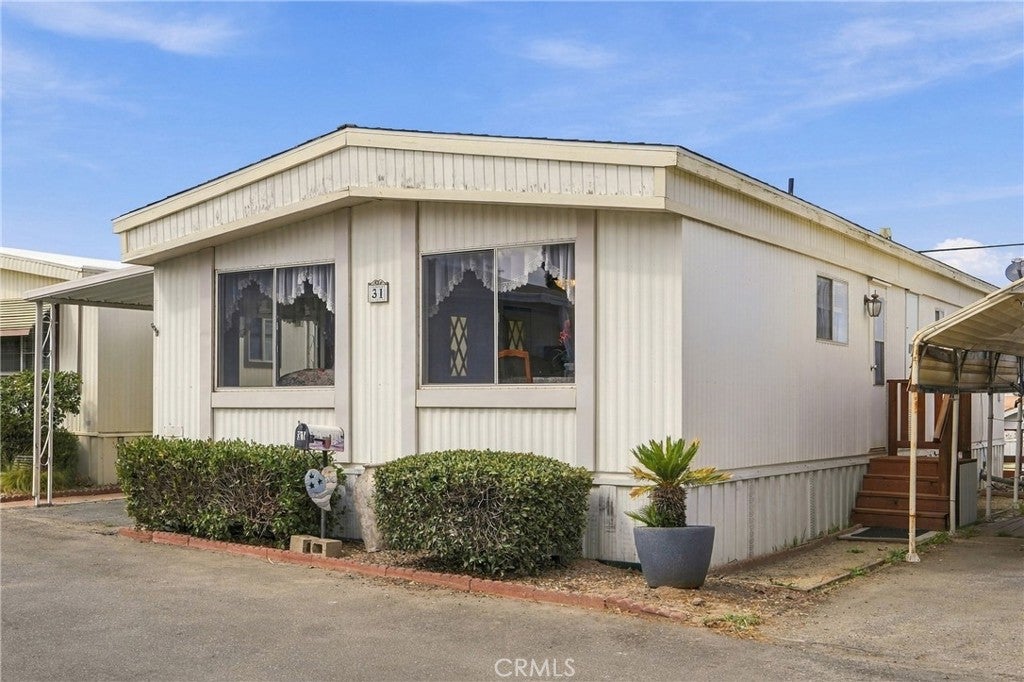 1600 E Clark 31