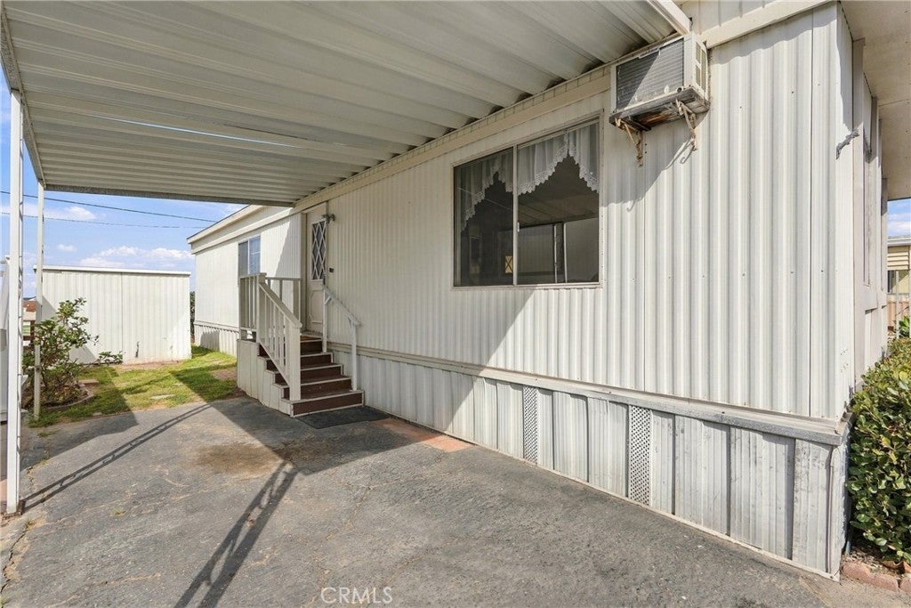 1600 E Clark 31