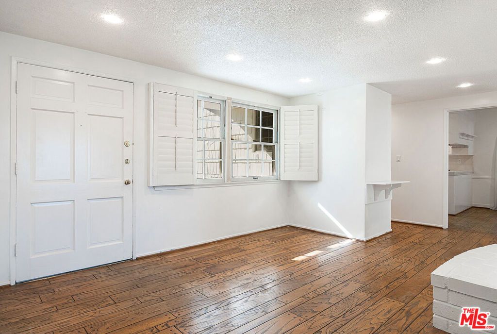Photo of 10803 Alta View Drive, Studio City, CA 91604 (MLS # 26636797)