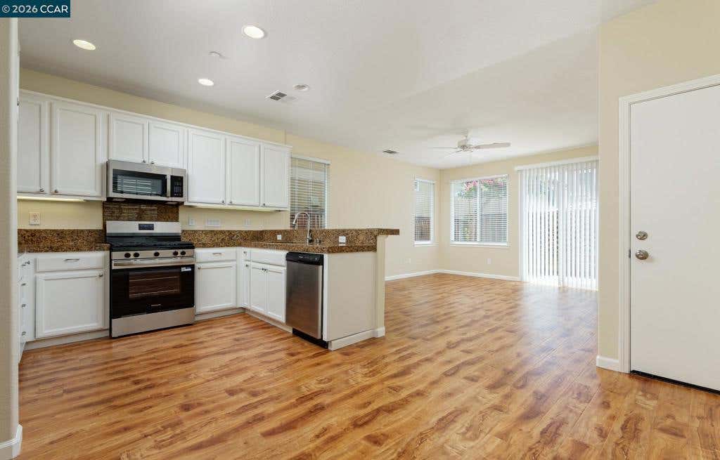 Photo of 452 Chestnut St ST, Brentwood, CA 94513 (MLS # 41143269)
