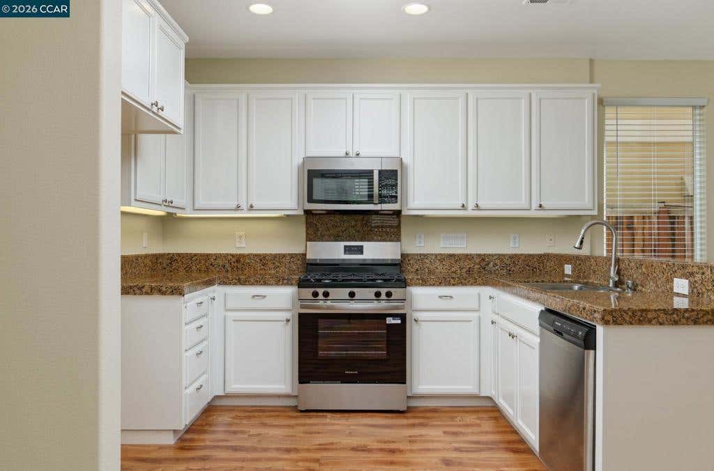 Photo of 452 Chestnut St ST, Brentwood, CA 94513 (MLS # 41143269)