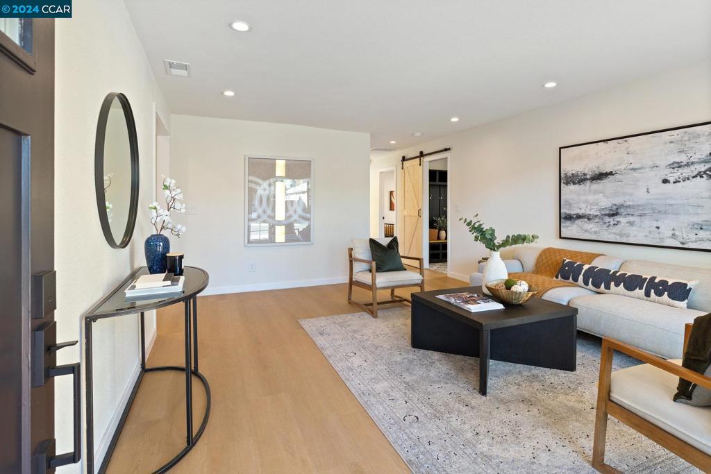 SAN LORENZO VILG - Residential