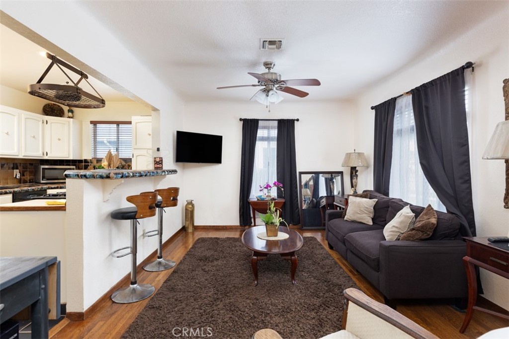 5851 Premiere Avenue