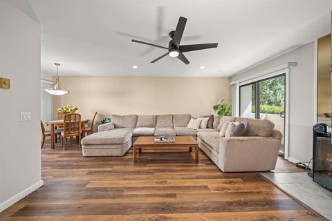 Photo of 6626 Canyon Rim Row #91, San Diego, CA 92111 (MLS # 260005640SD)