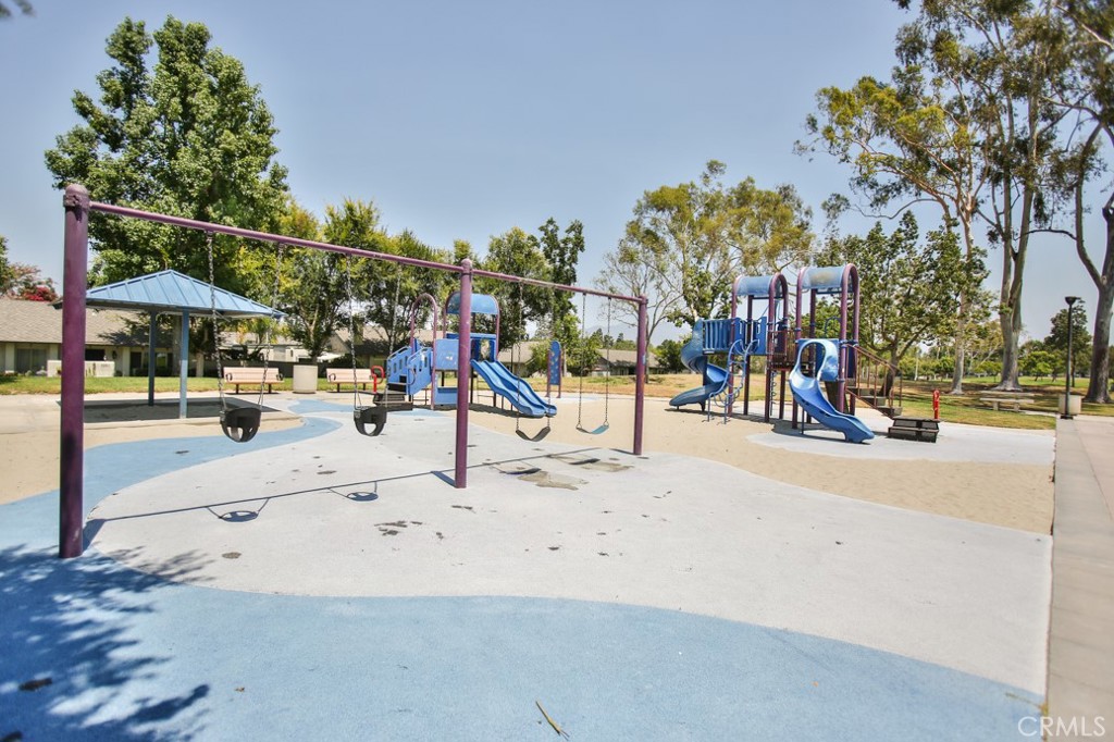 Casa De Laguna (CL) - Residential