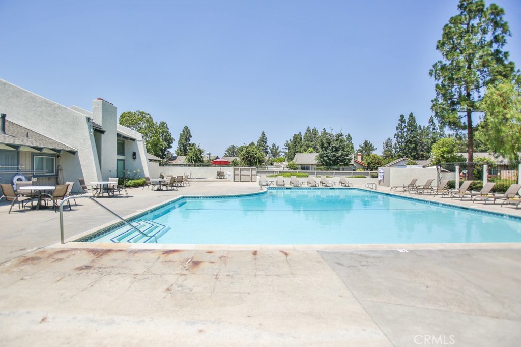 Casa De Laguna (CL) - Residential