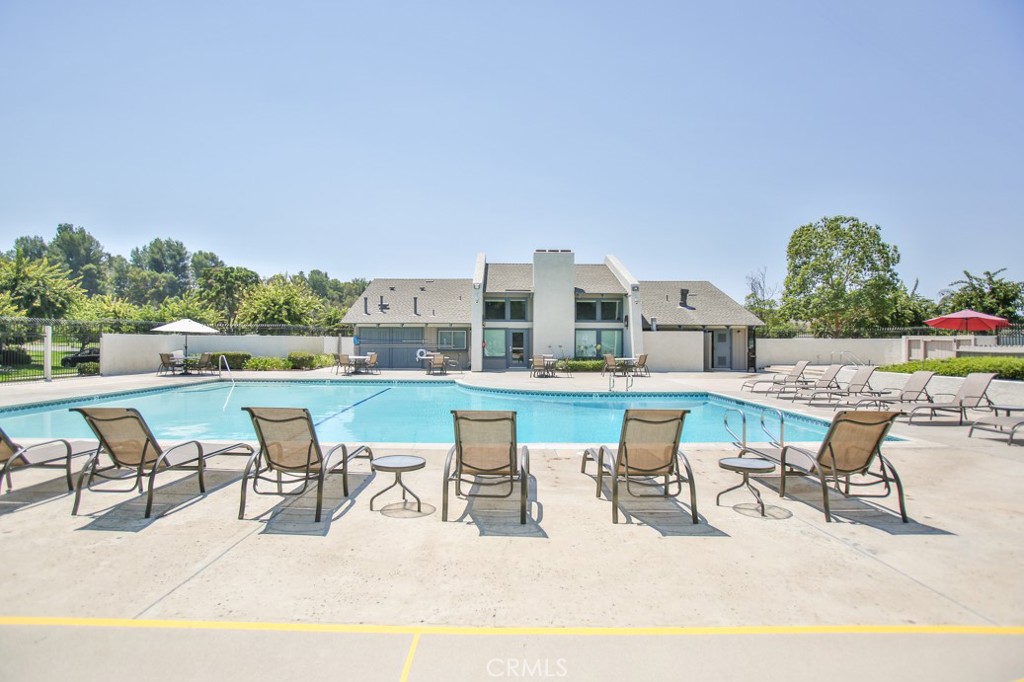 Casa De Laguna (CL) - Residential