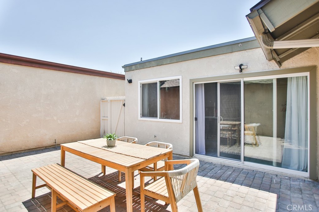 Casa De Laguna (CL) - Residential