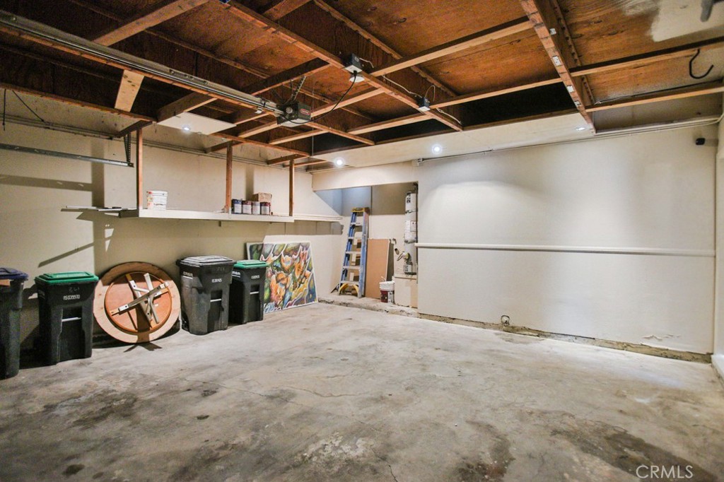 Casa De Laguna (CL) - Residential