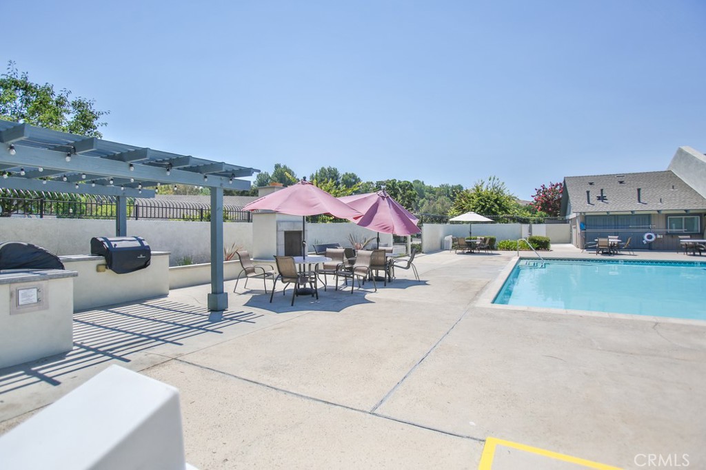 Casa De Laguna (CL) - Residential