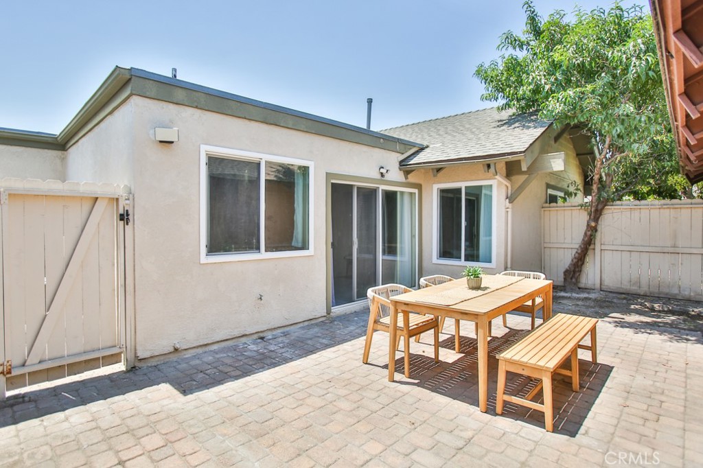 Casa De Laguna (CL) - Residential