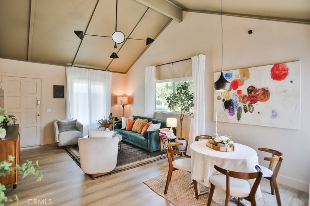 Casa De Laguna (CL) - Residential