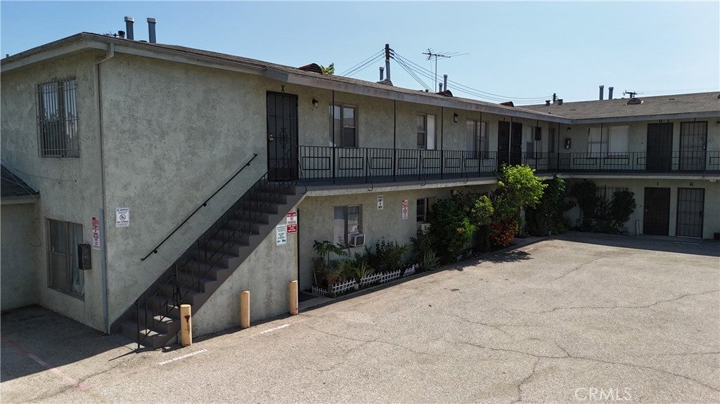 6900 California