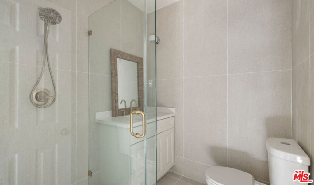 1222 N Virgil Avenue