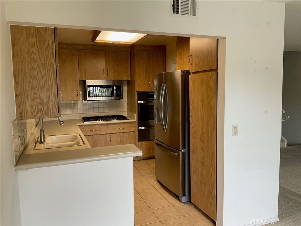 2307 Eastbluff