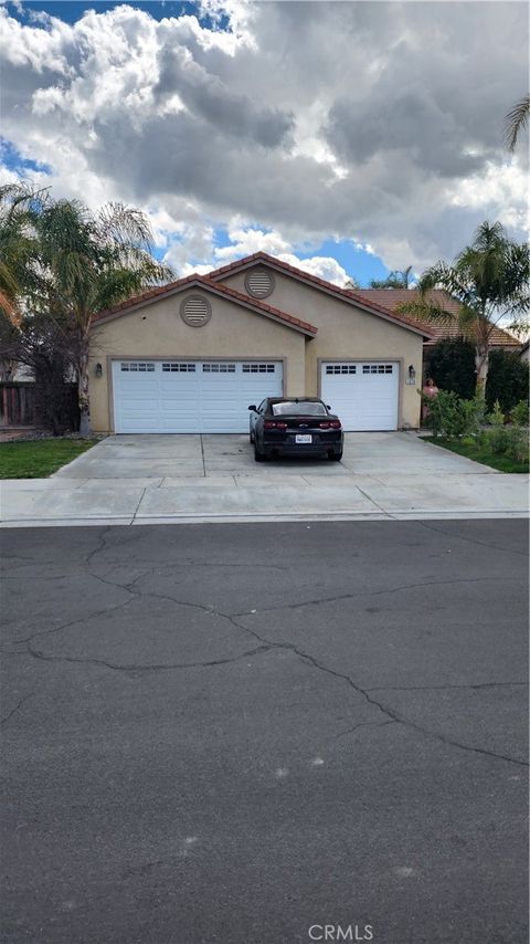 Photo of 1078 Peaceful Ln Ln, San Jacinto, CA 92582 (MLS # IV26045579)