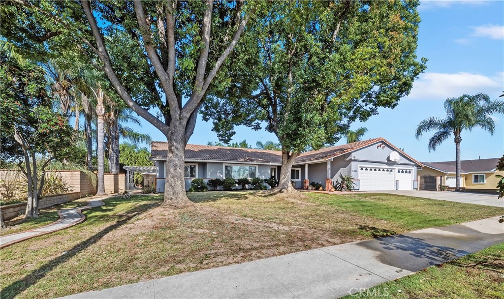 1510 S Oaks