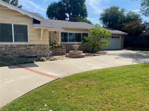 Photo of 1512 Finecroft Dr, Claremont, CA 91711 (MLS # CV26065962)