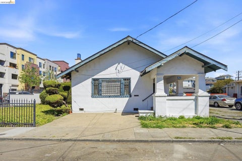 Photo of 861 70Th Ave AVE, Oakland, CA 94621 (MLS # 41138846)