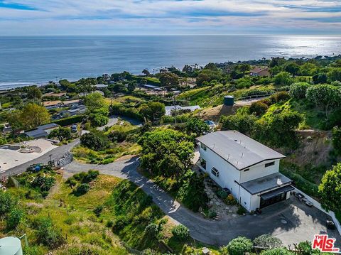 Photo of 31373 Pacific Coast Highway, Malibu, CA 90265 (MLS # 26666397)