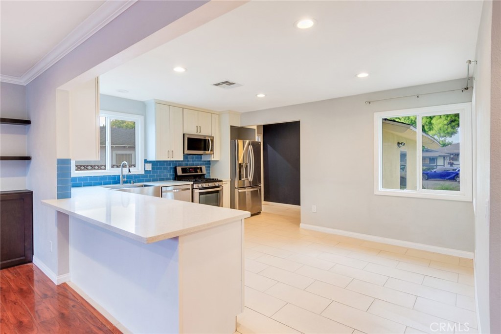 418 N Syracuse Street