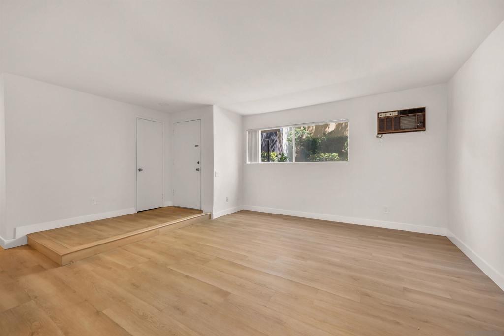 7982 Mission Center C