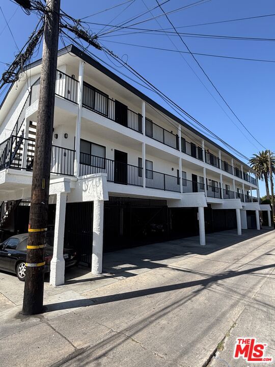 1148 Stanley Avenue