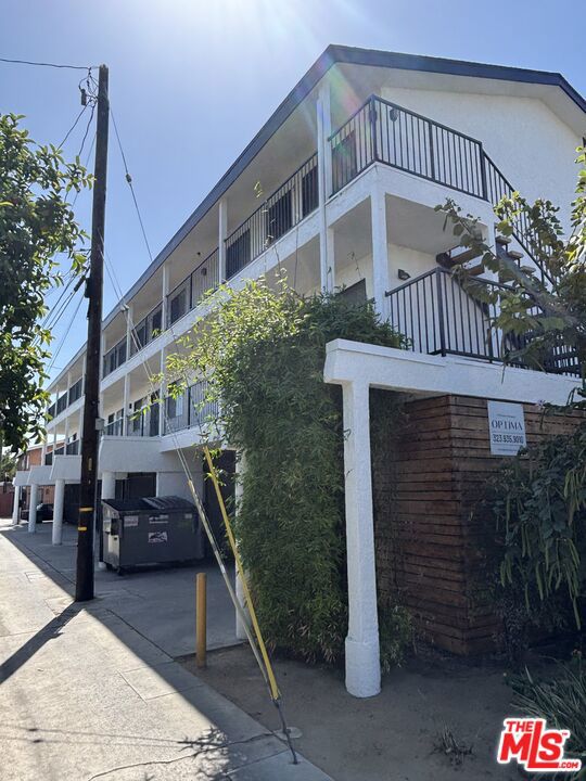 1148 Stanley Avenue